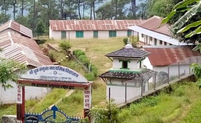  पर्वतका ३१ विद्यालय विद्यार्थीविहीन, रित्ता विद्यालय रुँग्दै शिक्षक 